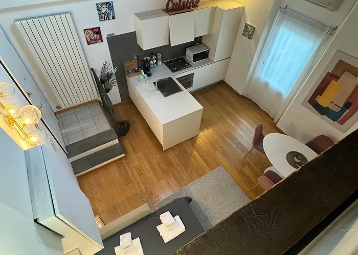 Romantic Apartment In Florence