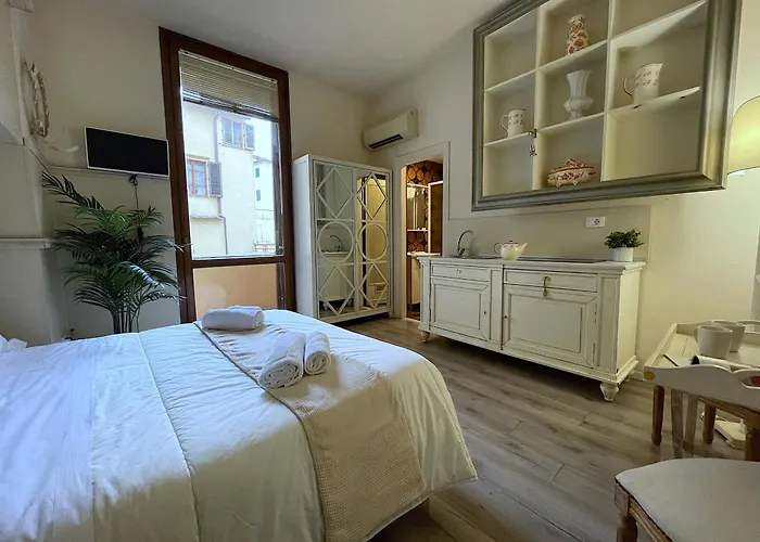 Charming Studio Next To The Duomo