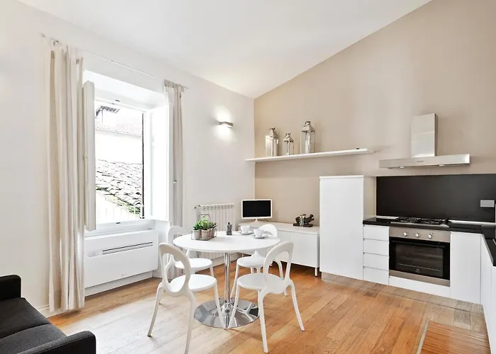 Santa Croce Stylish Flat