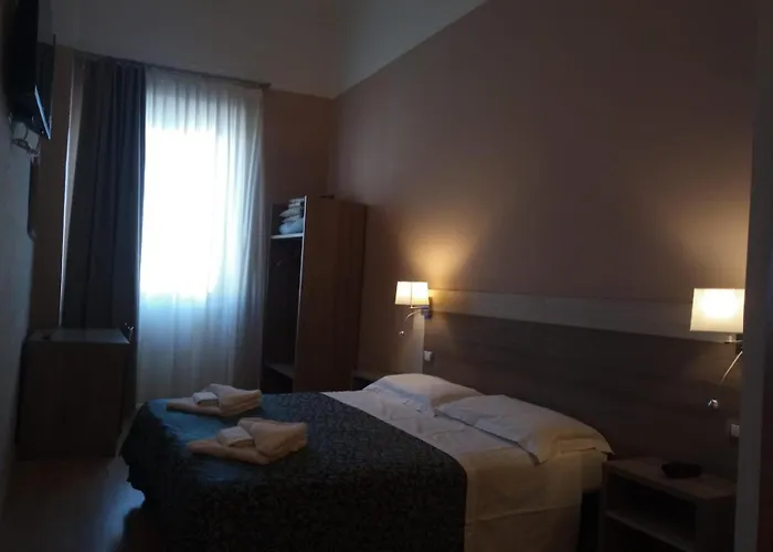 Hhb Hotel