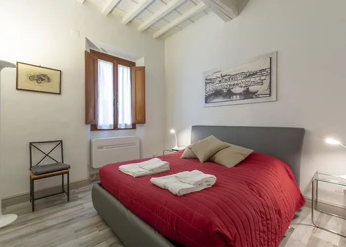 Ponte Vecchio\'S Nest