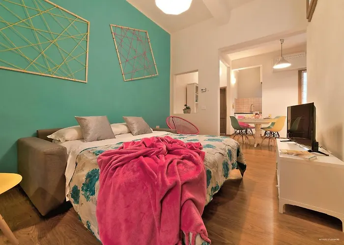 Borgo In Color - Sweet Dreams In Florence