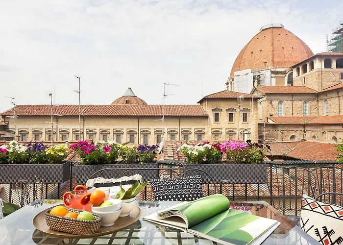 Best Location W/ Breathtaking Views Chic Palace