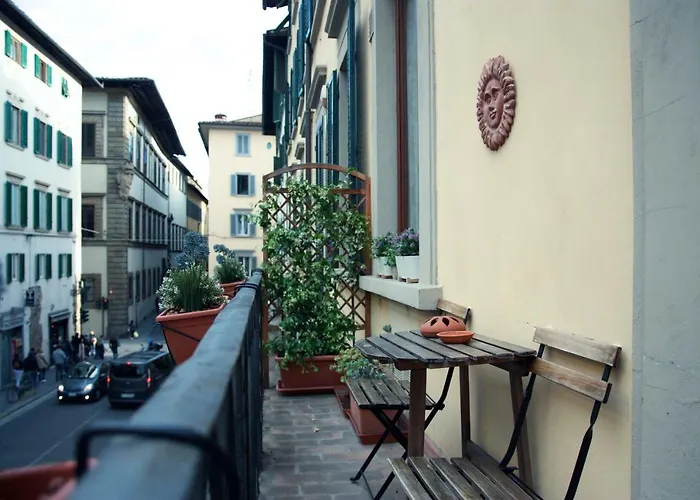 Luxury Central Flat River View