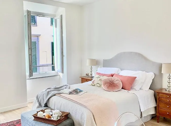 Nr8 - Santa Croce Apartment