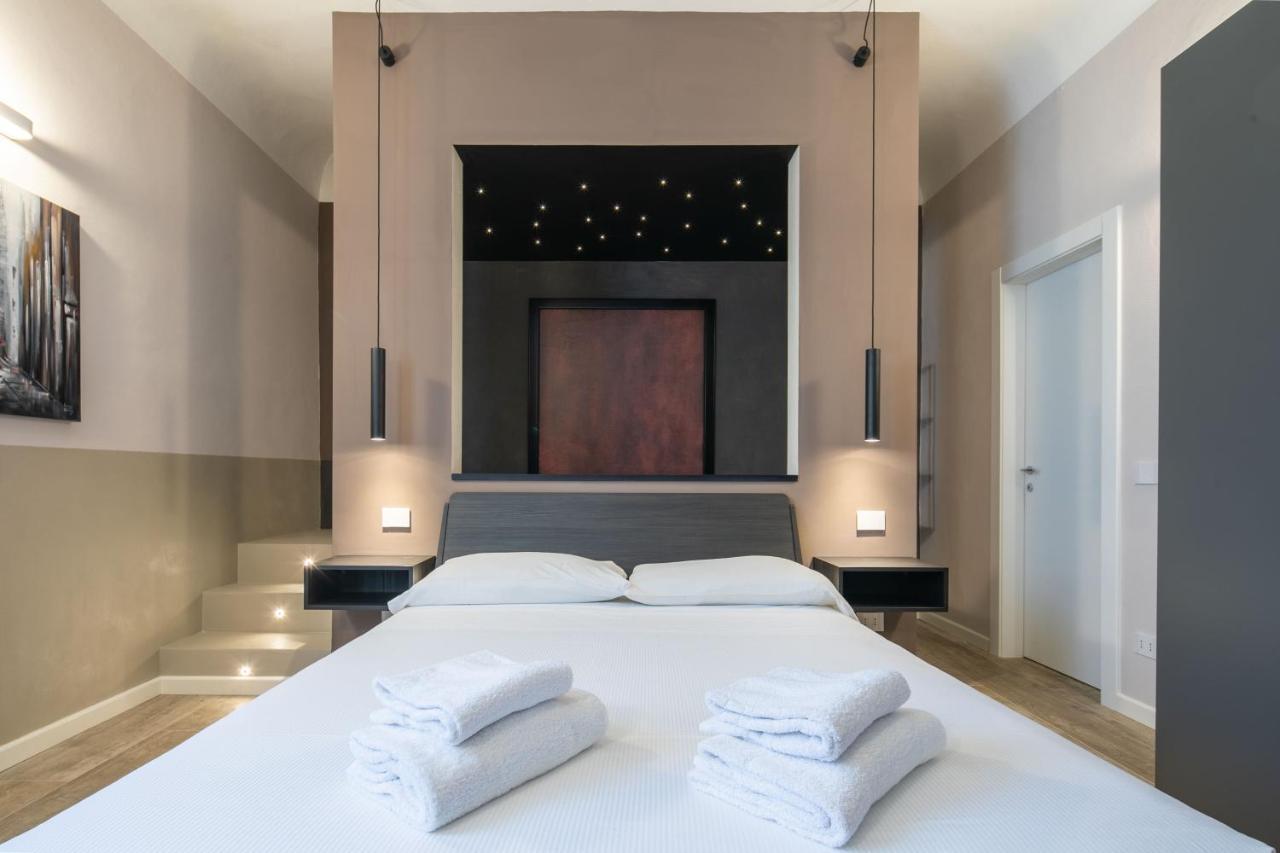 Magenta Luxury Florence