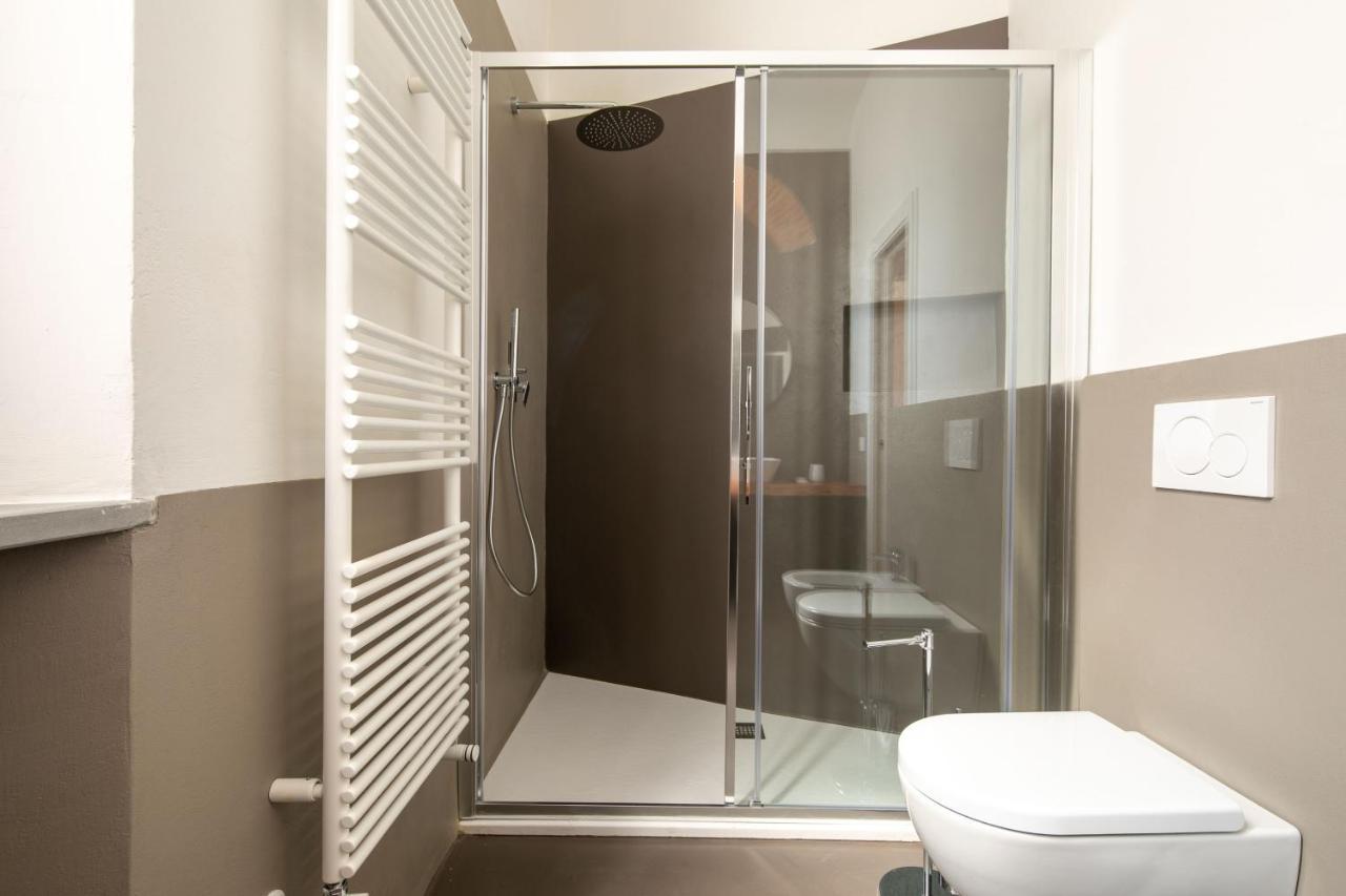 Magenta Luxury Florence