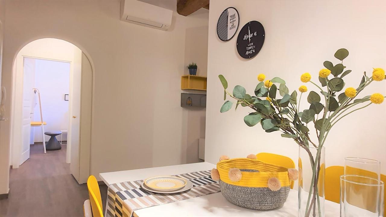 Appartement Elegant Yellow In San Gallo Florence