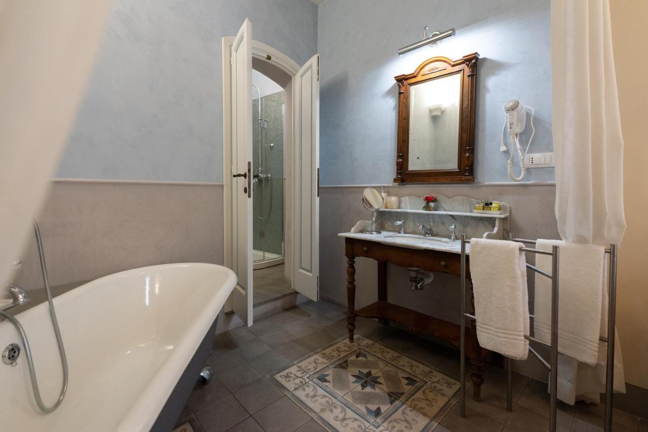 Corte Dei Neri Residenza D'epoca Bed & Breakfast Florence