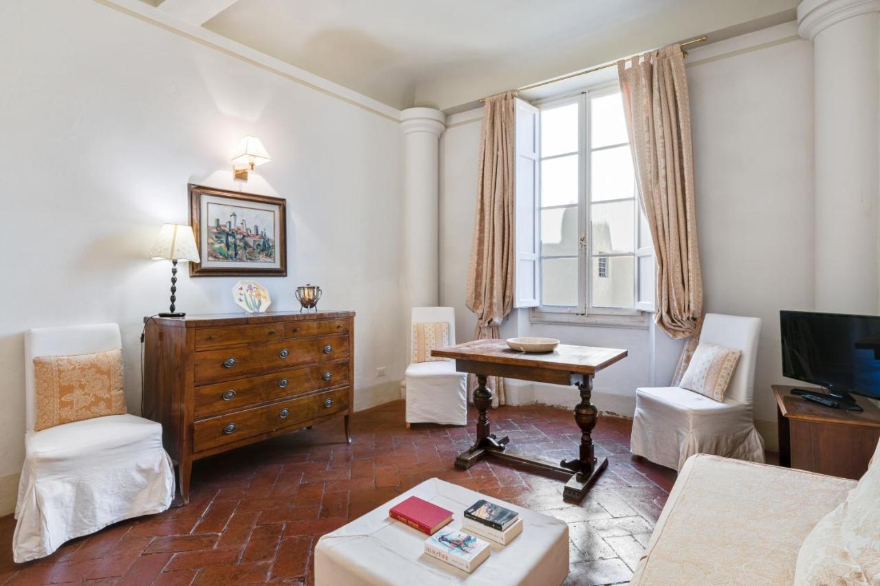 Pietre Dure Apartment *