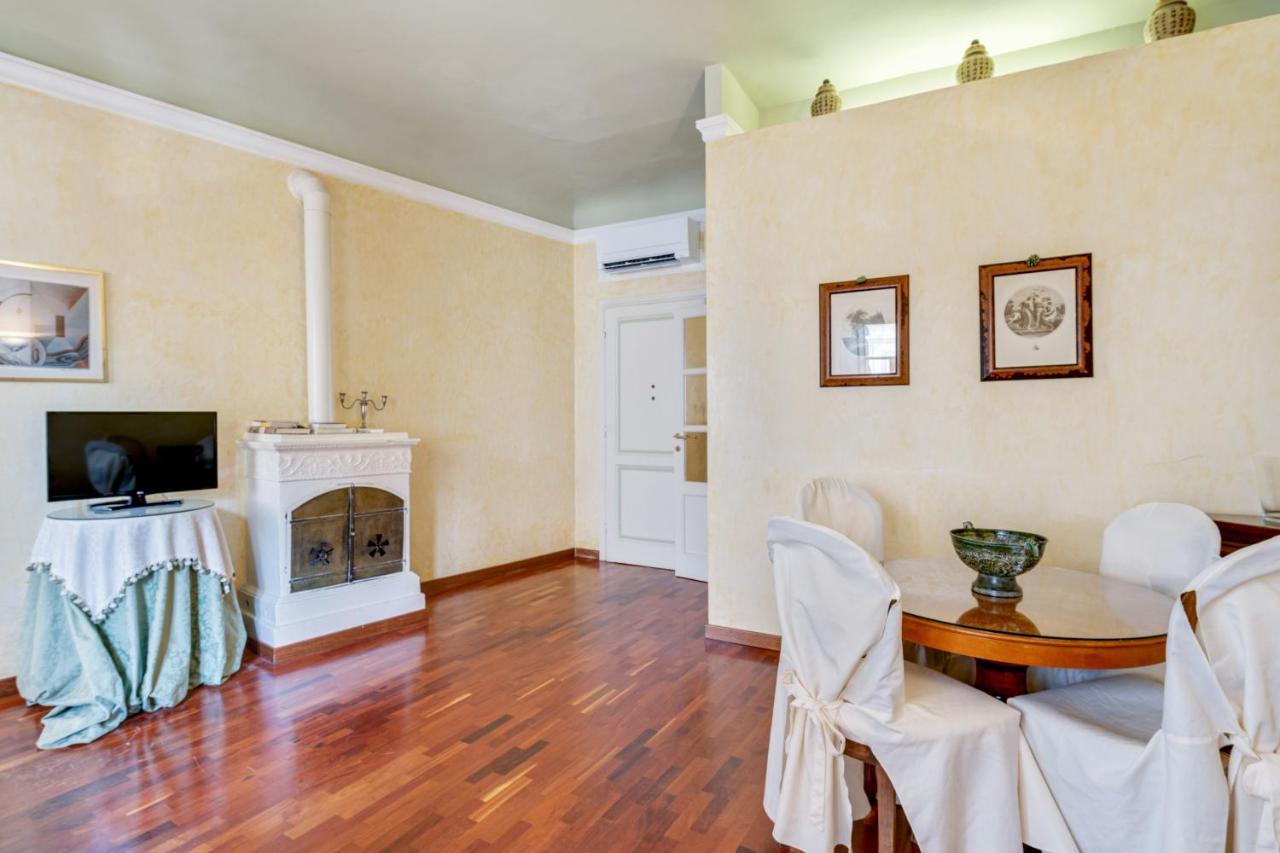 Pietre Dure Apartment