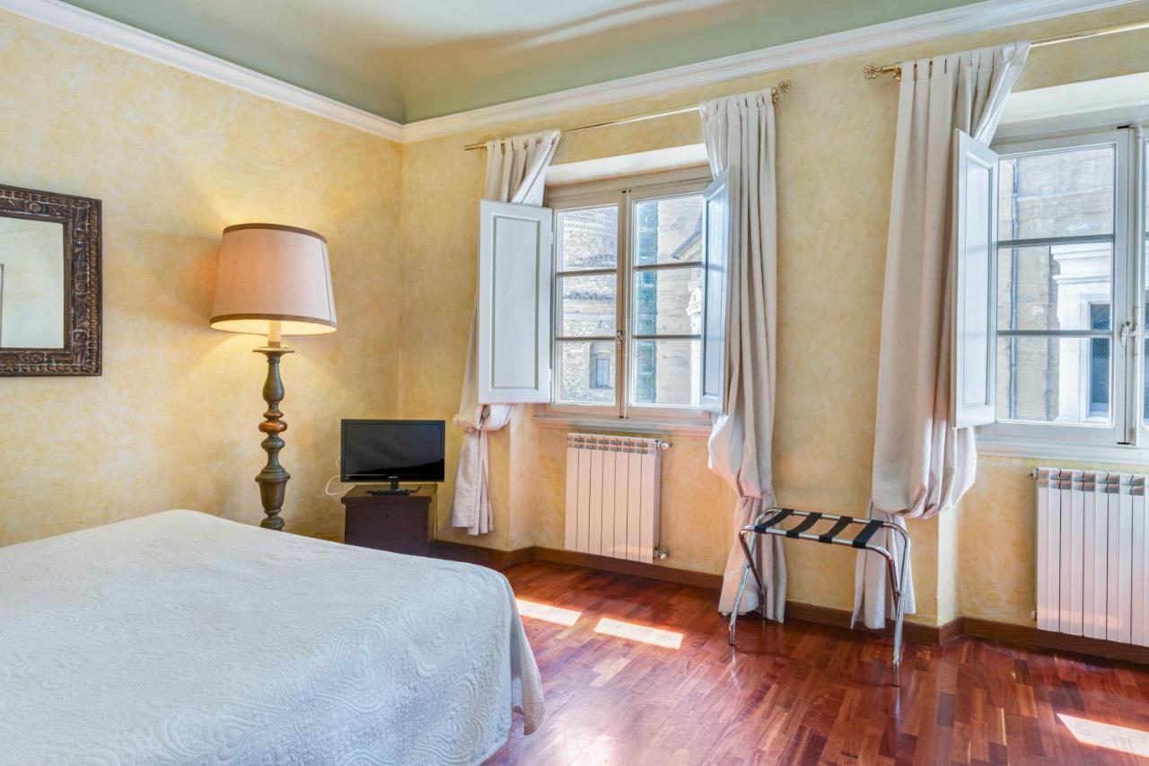 Pietre Dure Apartment