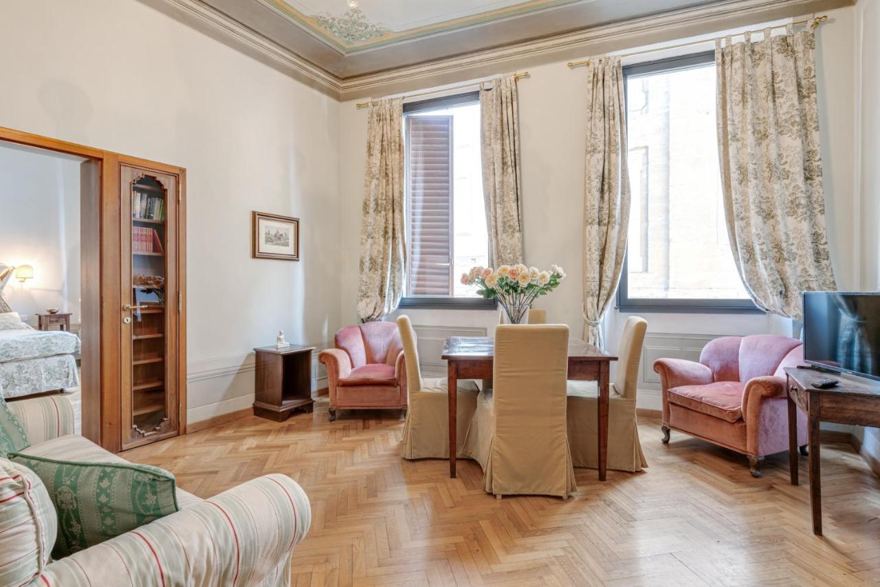Pietre Dure Apartment