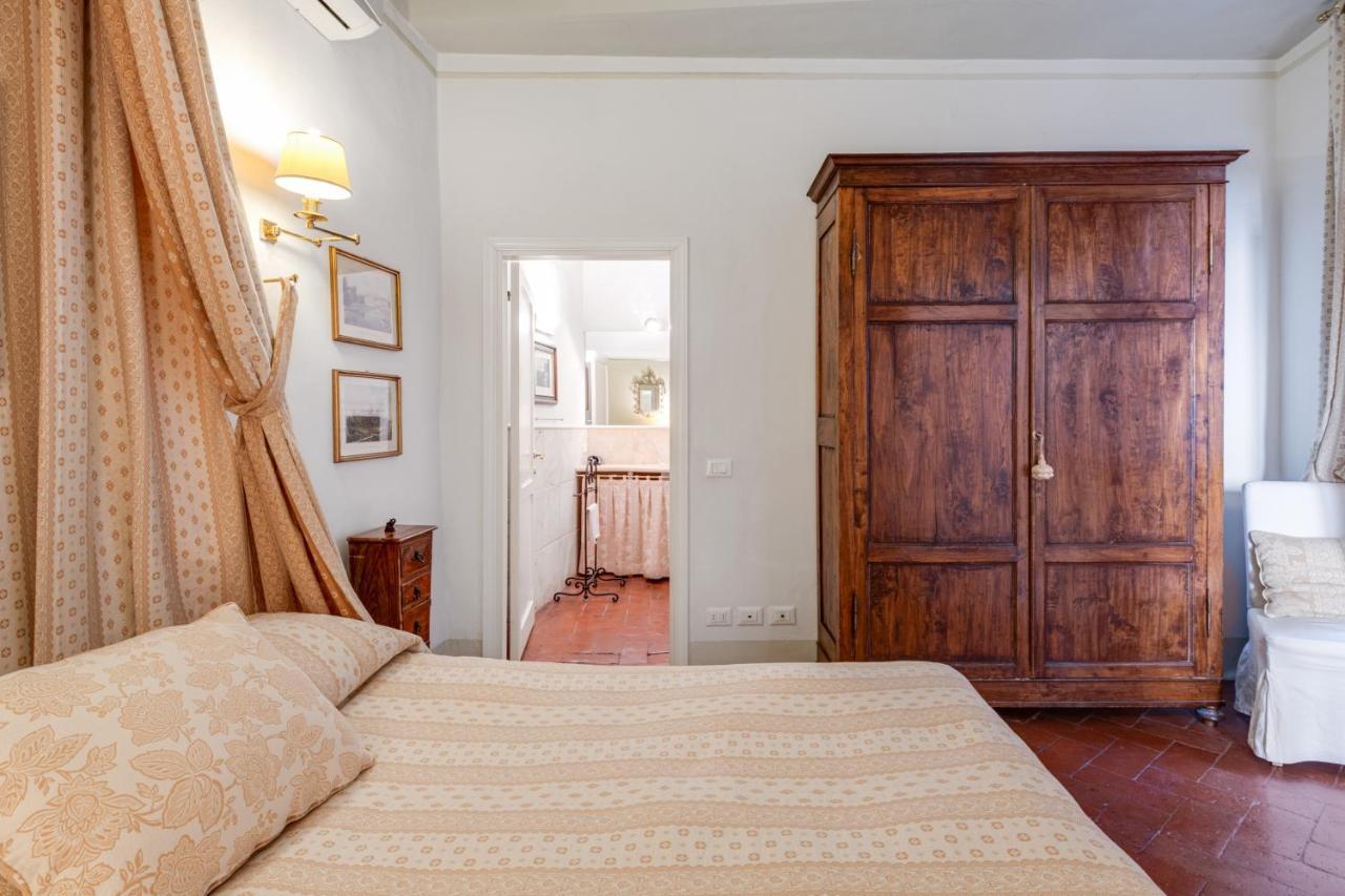 Pietre Dure Apartment Florence