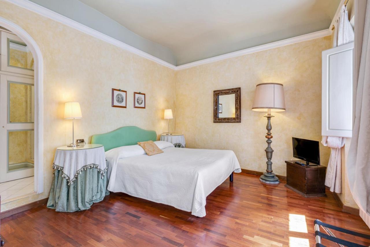 Pietre Dure Apartment