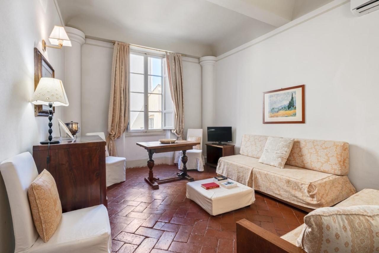 Apartment Pietre Dure Florence