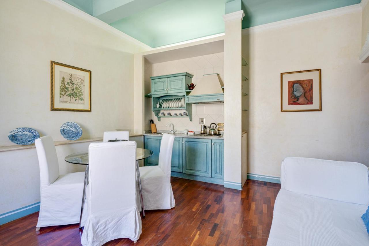 Pietre Dure Apartment Florence