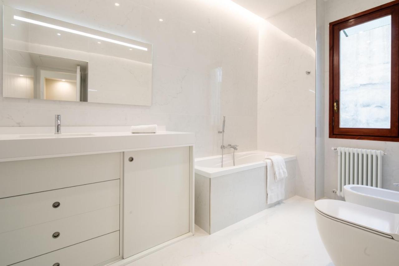 Apartment Ponte Vecchio White *