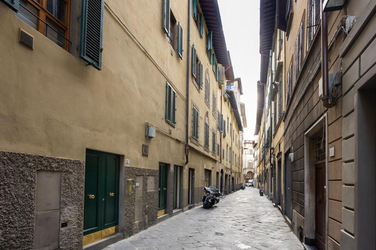 Novella Goldoni Suite-by Concierge Florenz
