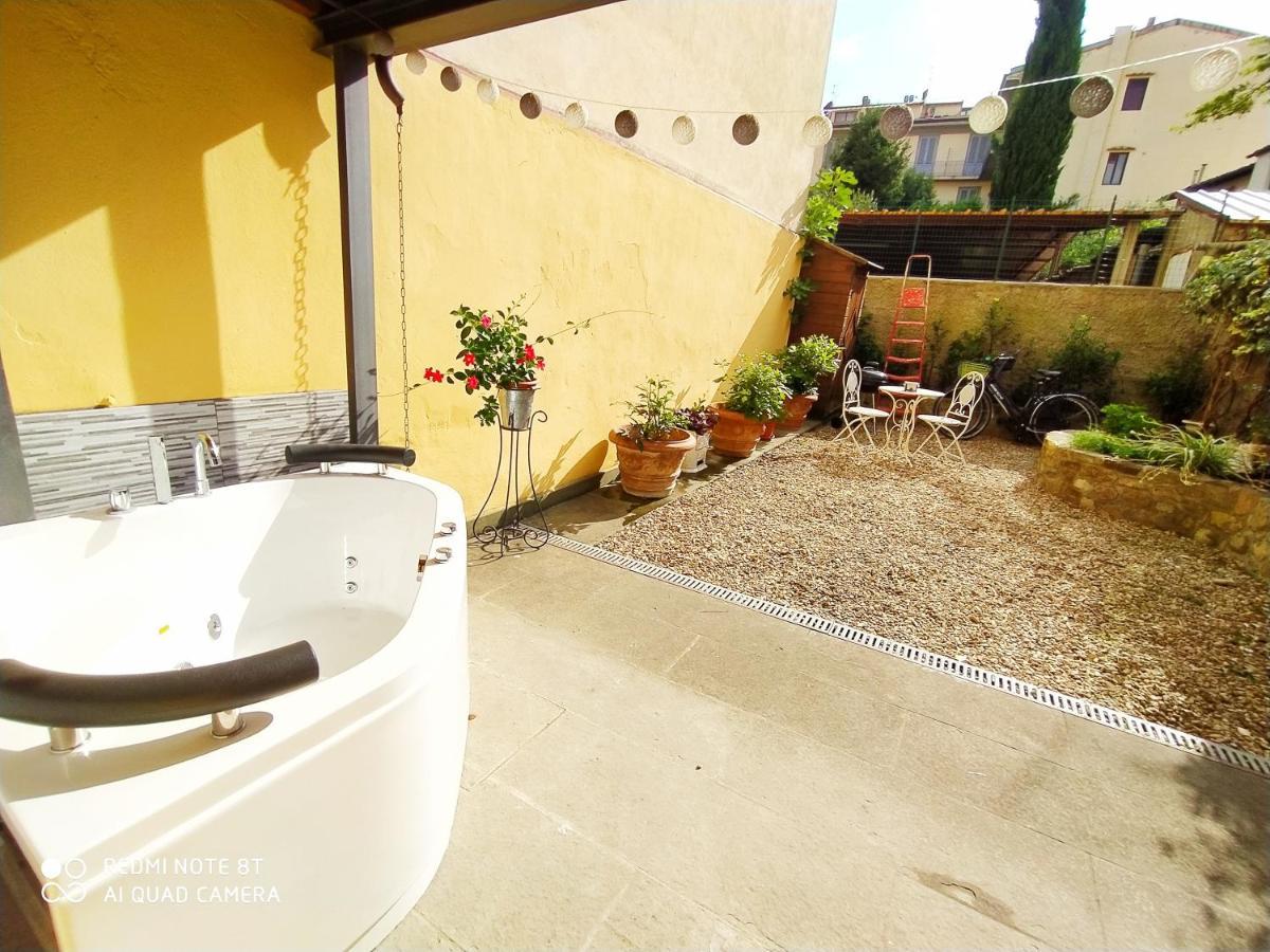 Appartement Nadia's Lovely - With Private Garden And Jacuzzi