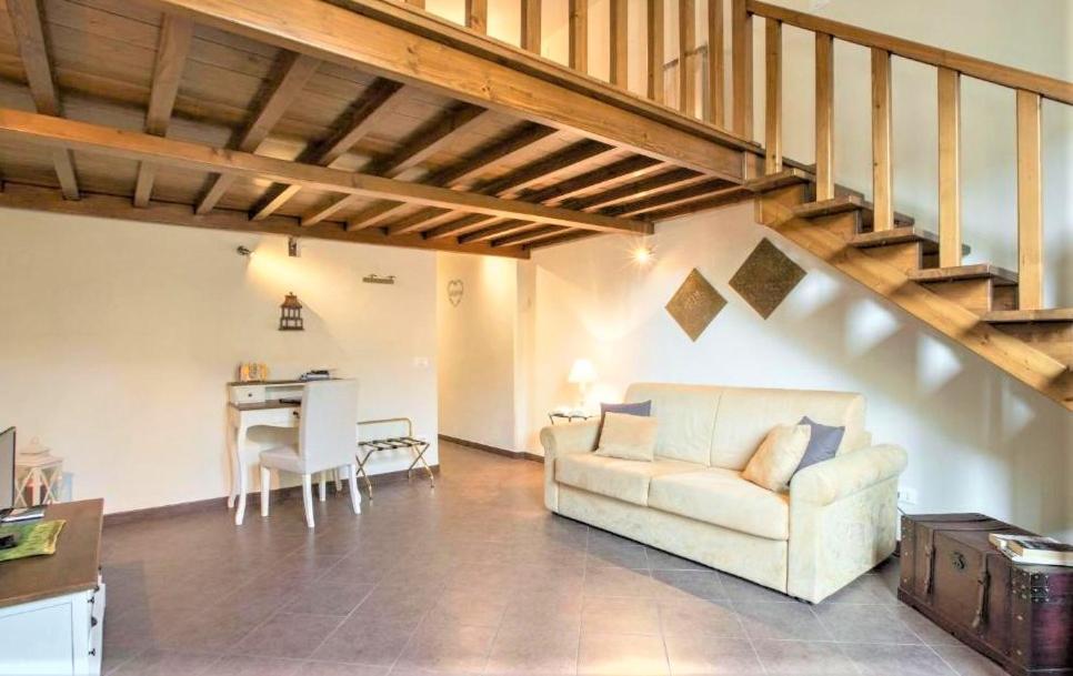 Charming Cavour Heart Of Apartamento
