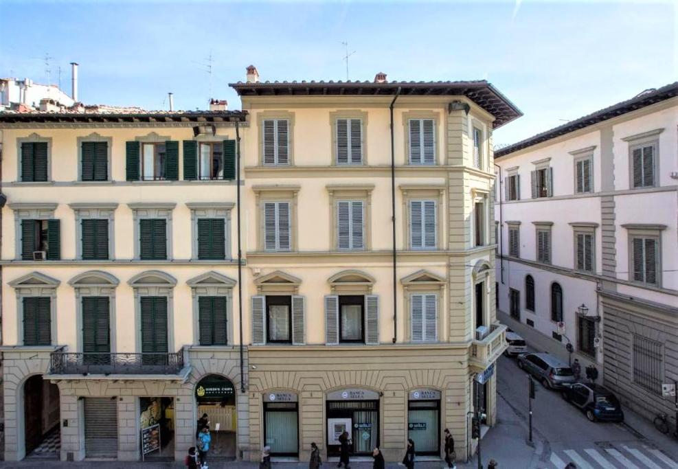 Charming Cavour Heart Of Apartamento Florença