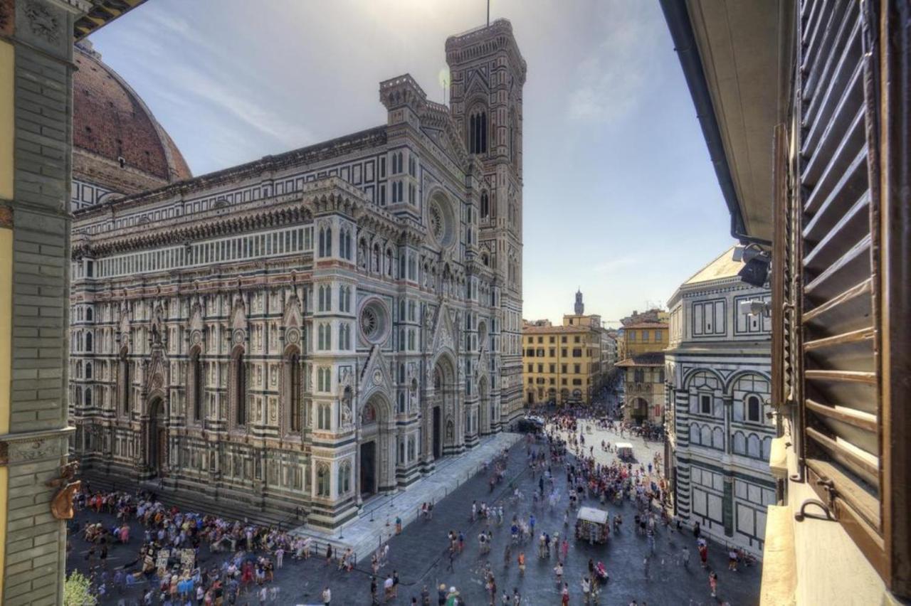 Apartment Romantico Attichino Con Terrazzo Vista Duomo !! *