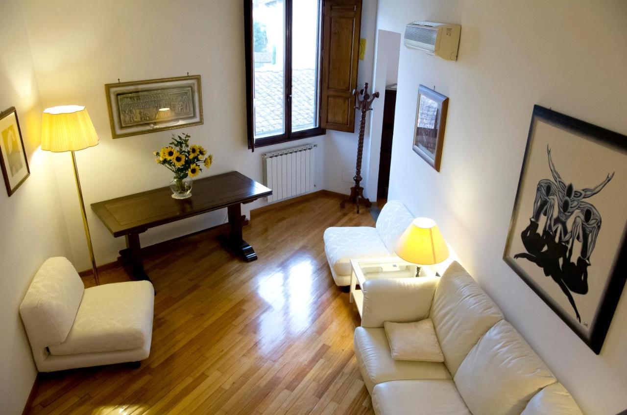 Artisti In With Great A/c Florença