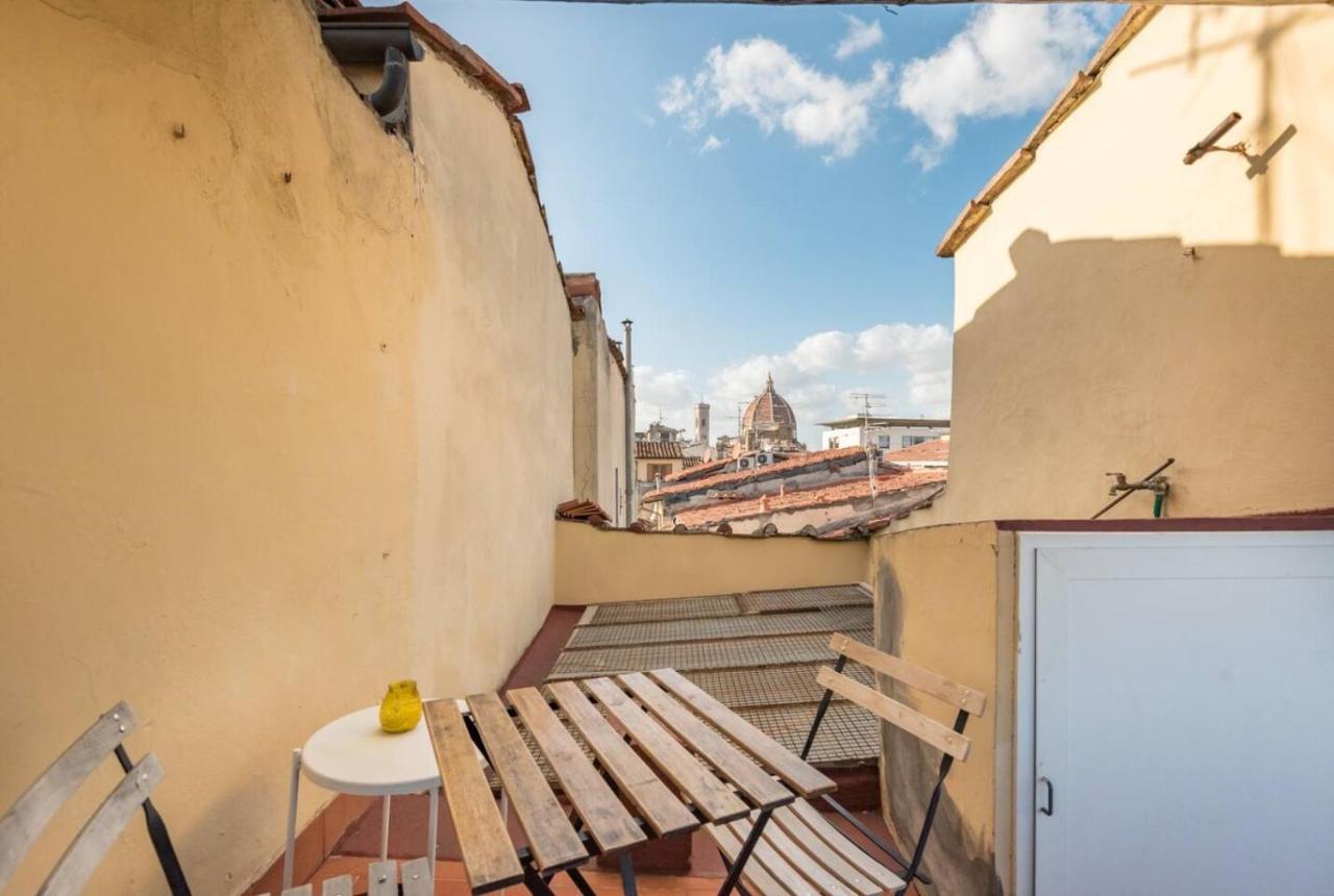 Romantico Attichino Con Terrazzo Vista Duomo !!