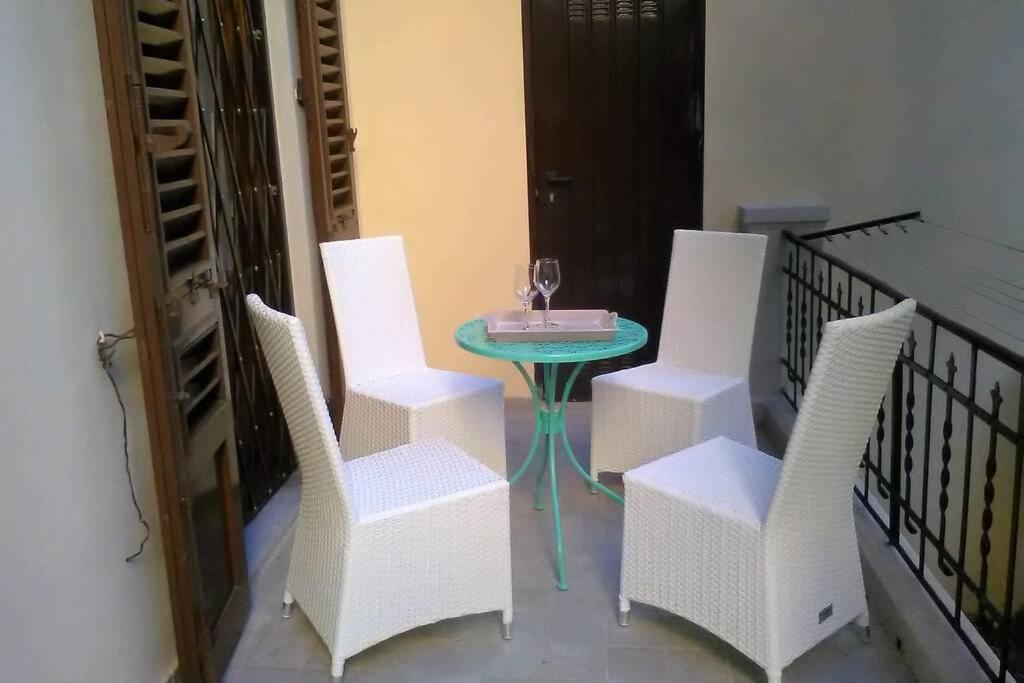 Charming Family With Private Garage Appartement *