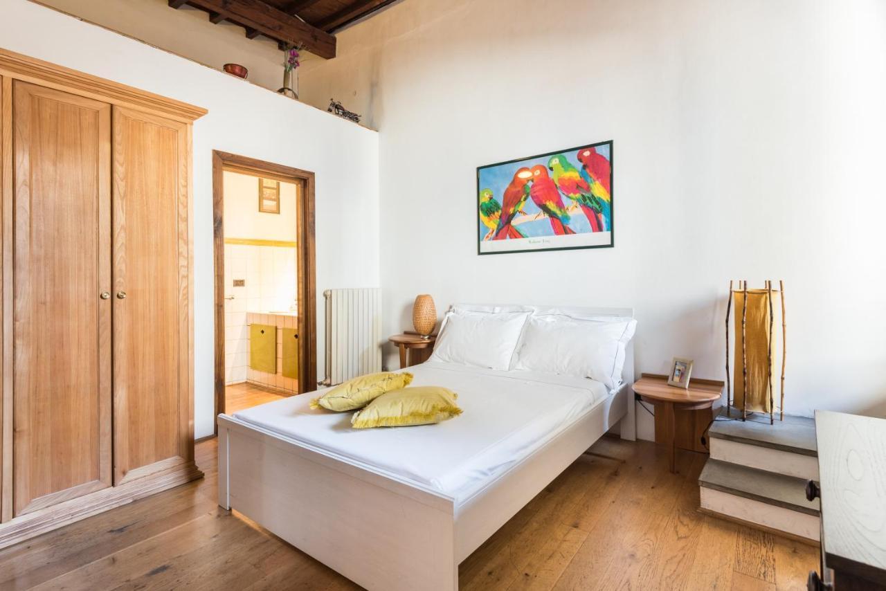 Refined Flat With Private Loggia In San Frediano