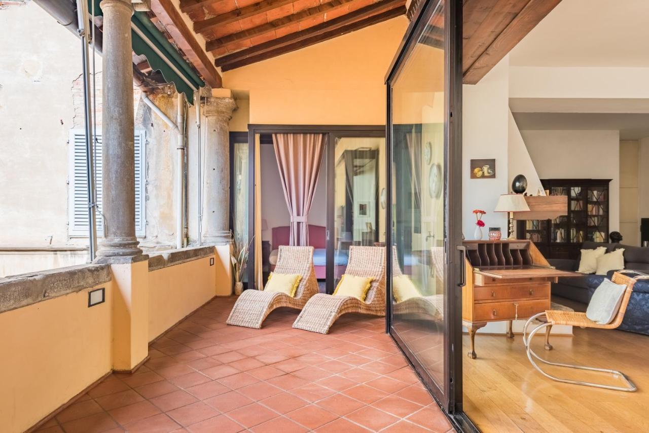 Apartment Refined Flat With Private Loggia In San Frediano