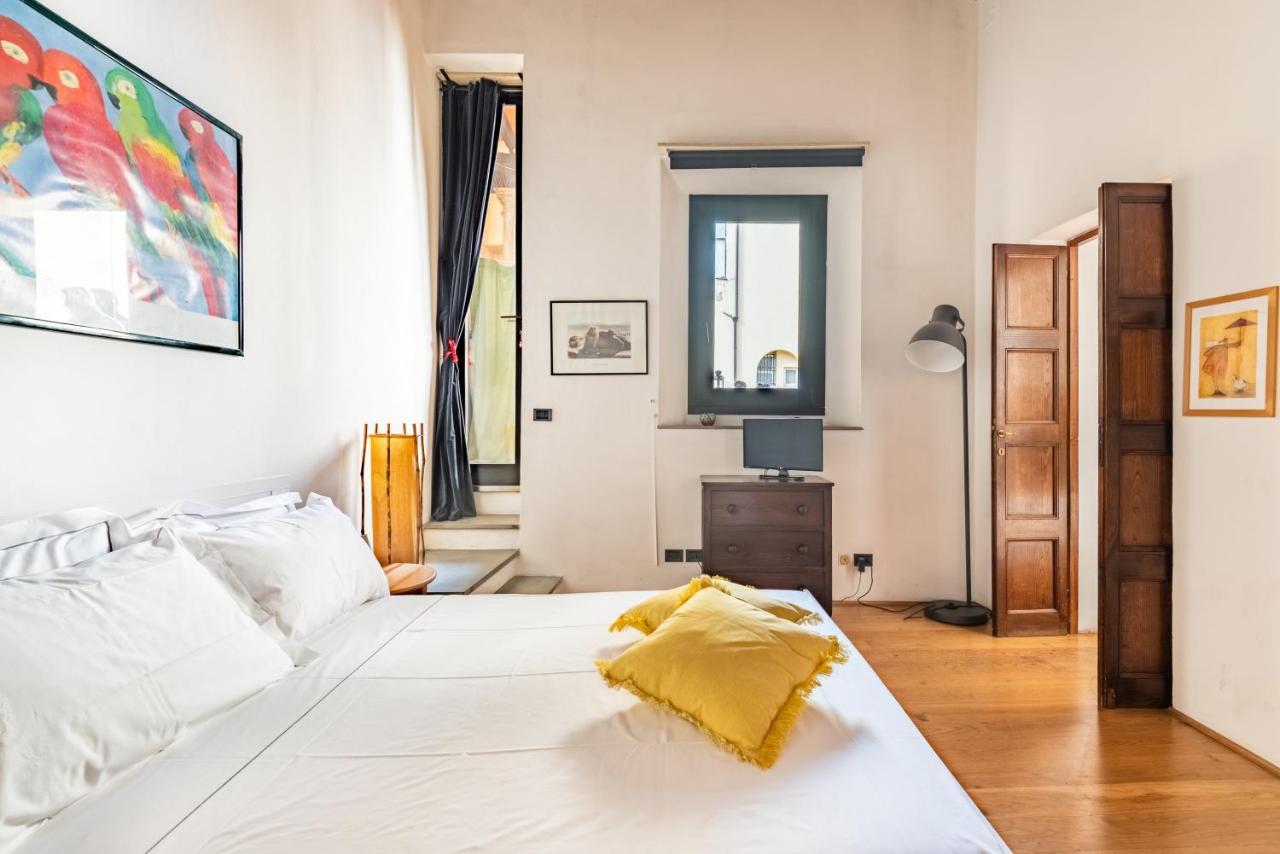 Refined Flat With Private Loggia In San Frediano *