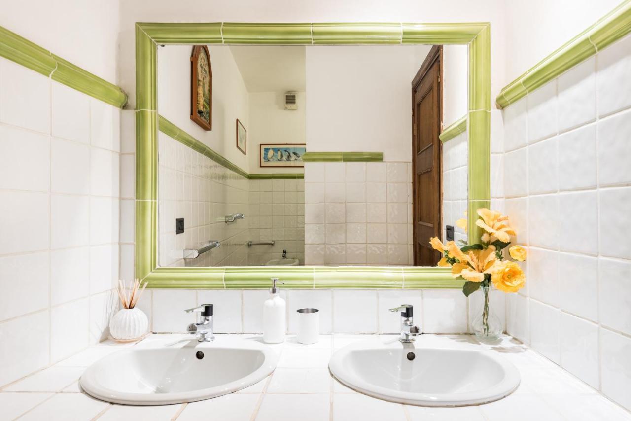 Refined Flat With Private Loggia In San Frediano *