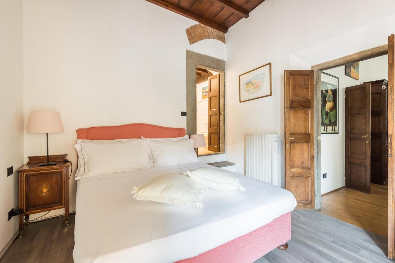 Apartment Refined Flat With Private Loggia In San Frediano
