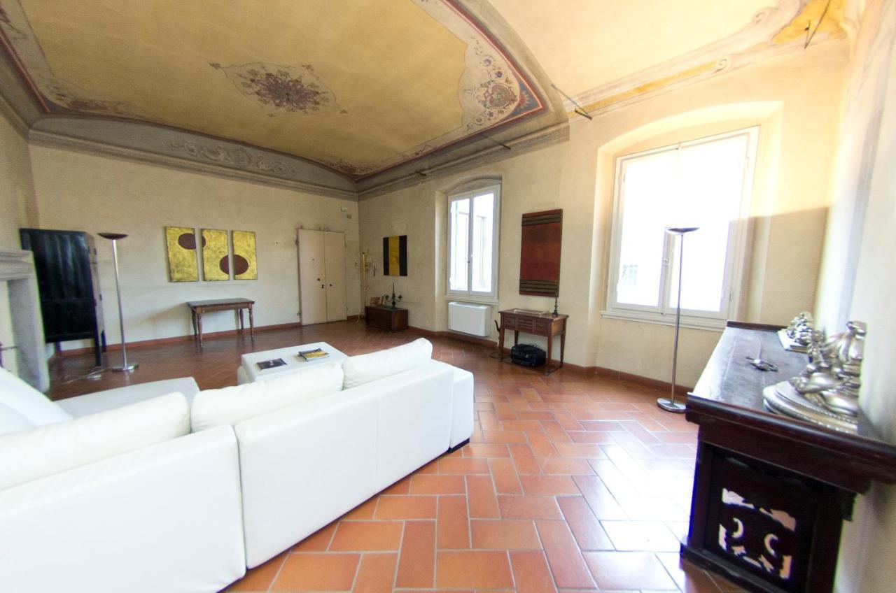 Traviata Storico - Palazzo Tolomei Apartment