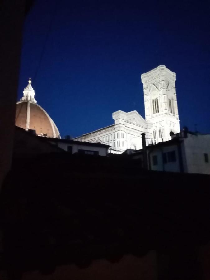 Guesthost - Duomo View Anna's Appartement