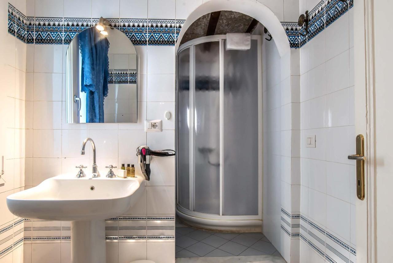 Bed & Breakfast Mdr Gia Via Larga 3*