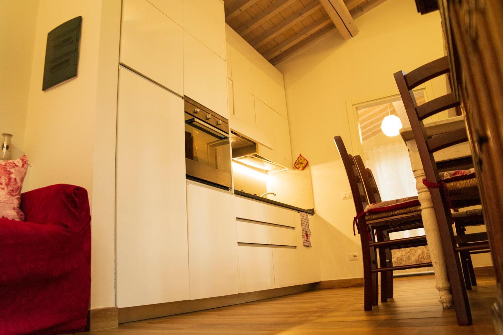 L'oziorinco Apartment *