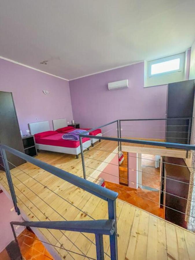 Emerald Palace Ostello *