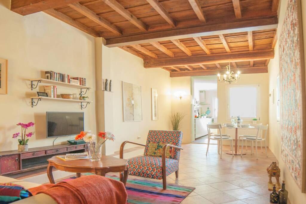 Apartment Cozy Macci Flat 4 People Near Santa Croce Square