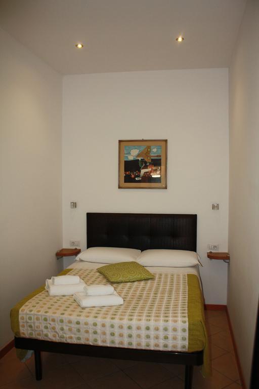 Adelaide House Guest house 2*