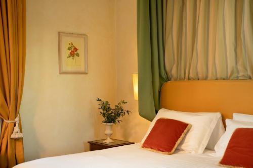 Aparthotel Serristori Palace