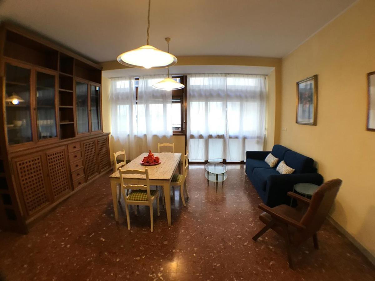 Ponte Vecchio 4 Bedrooms Apartamento