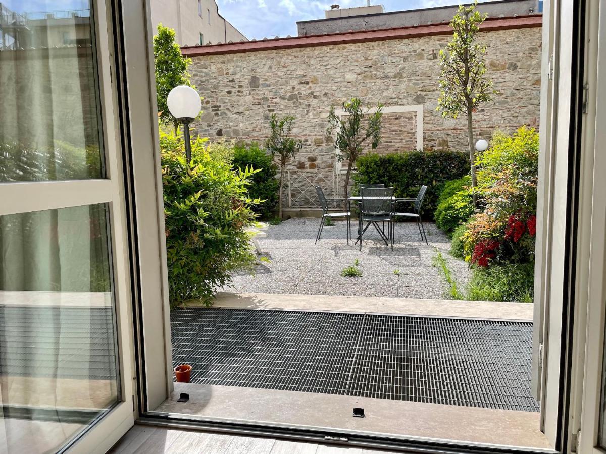Borgo Guelfo Viii