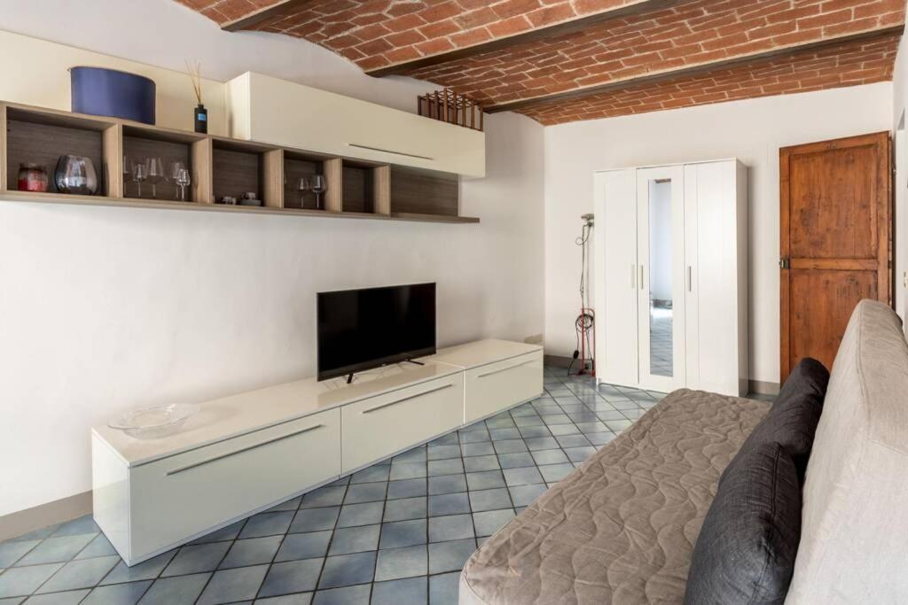 Presto Apartment Santo Spirito Oltrarno Florence * Florença