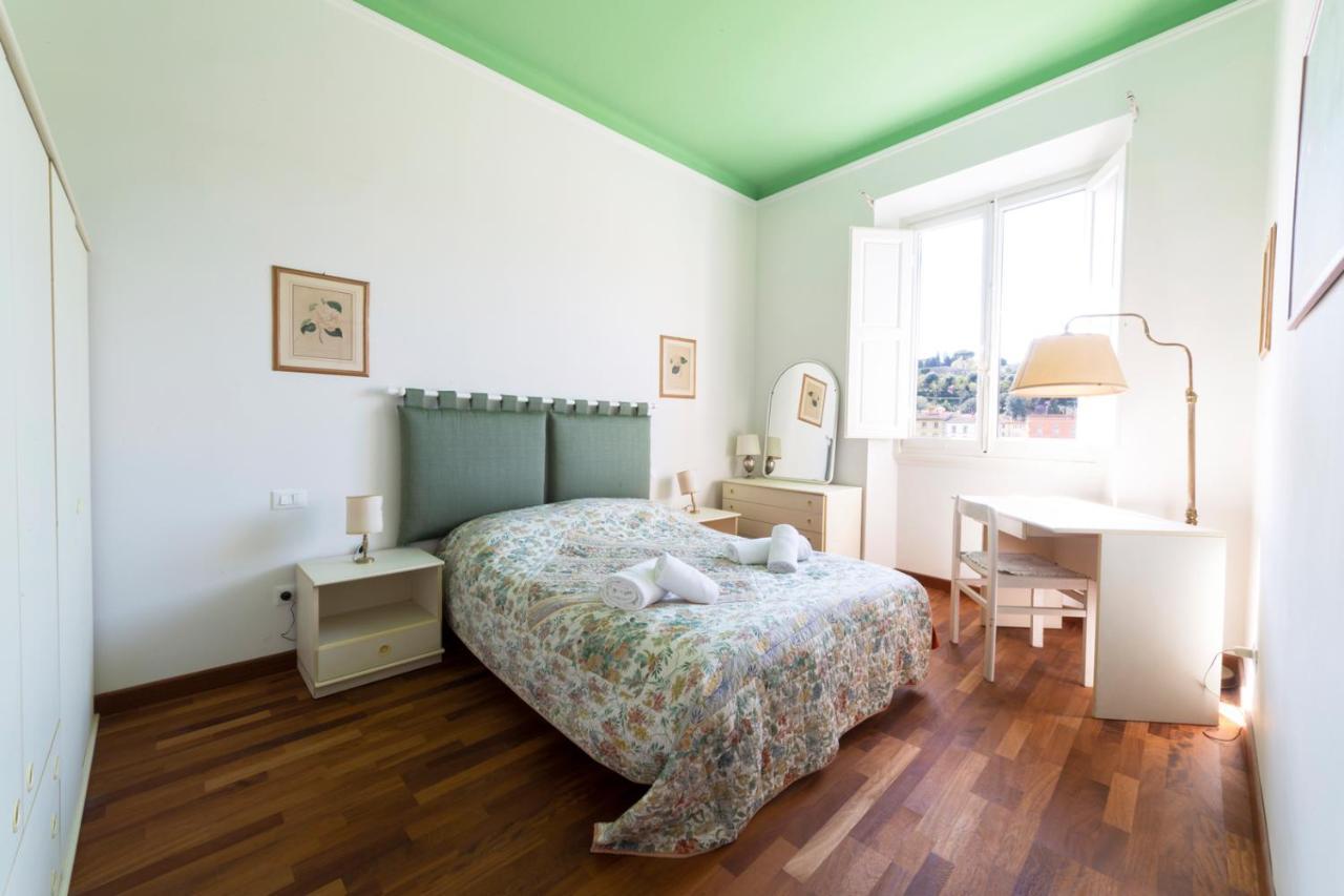 Lungarno Attic With Private Terrace And Lift Apartment Florenz