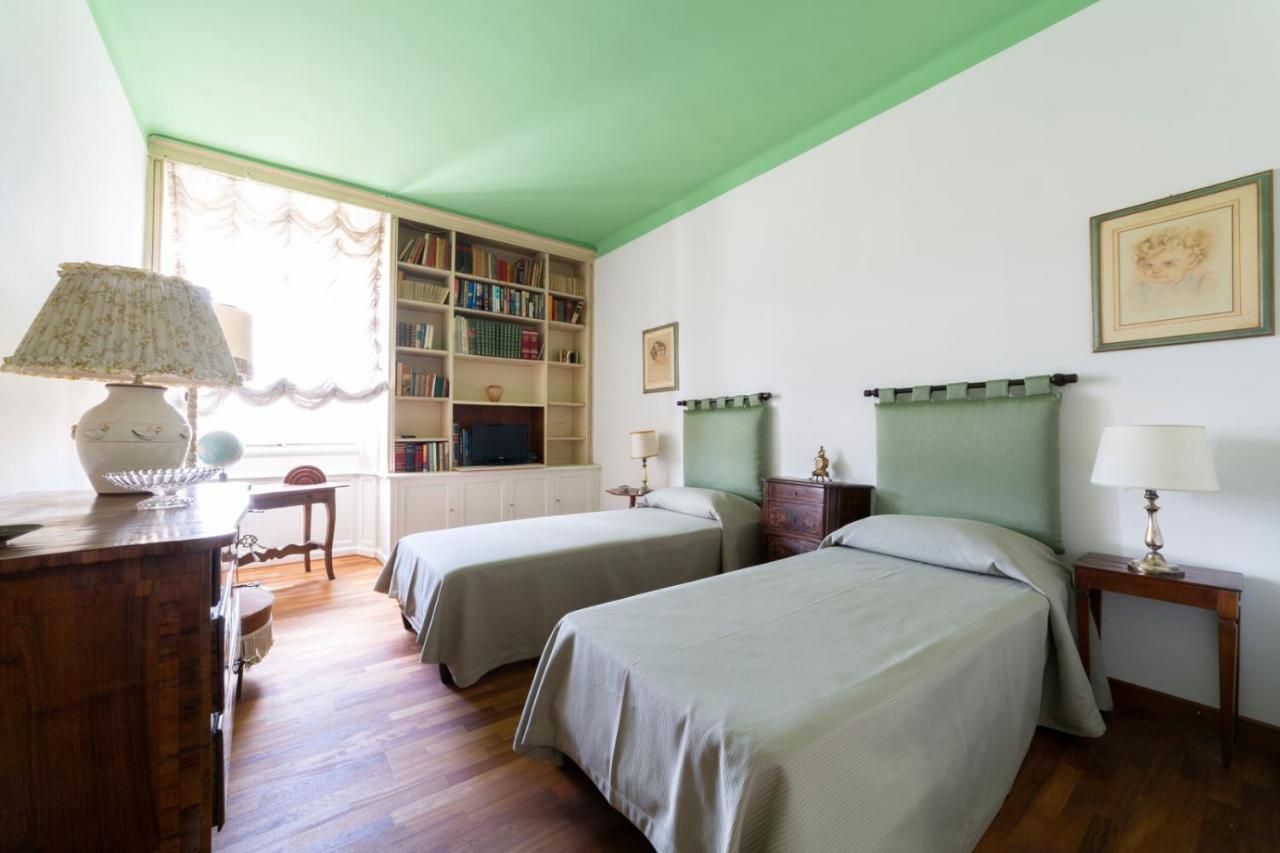 Lungarno Attic With Private Terrace And Lift * Florenz