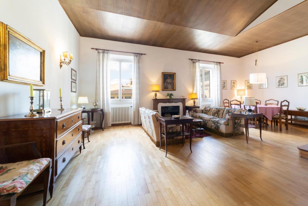 Lungarno Attic With Private Terrace And Lift Apartment