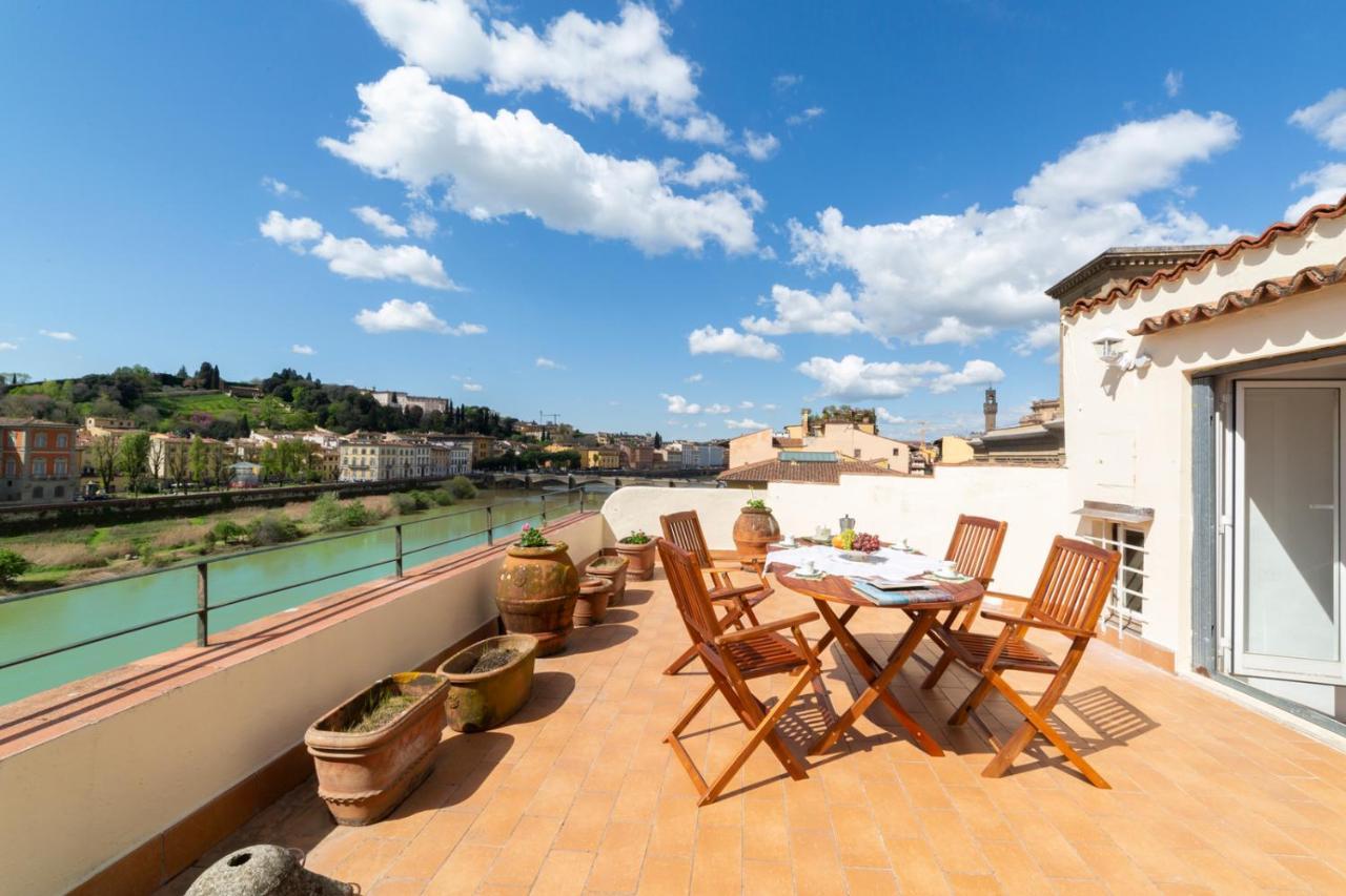 Lungarno Attic With Private Terrace And Lift * Florenz